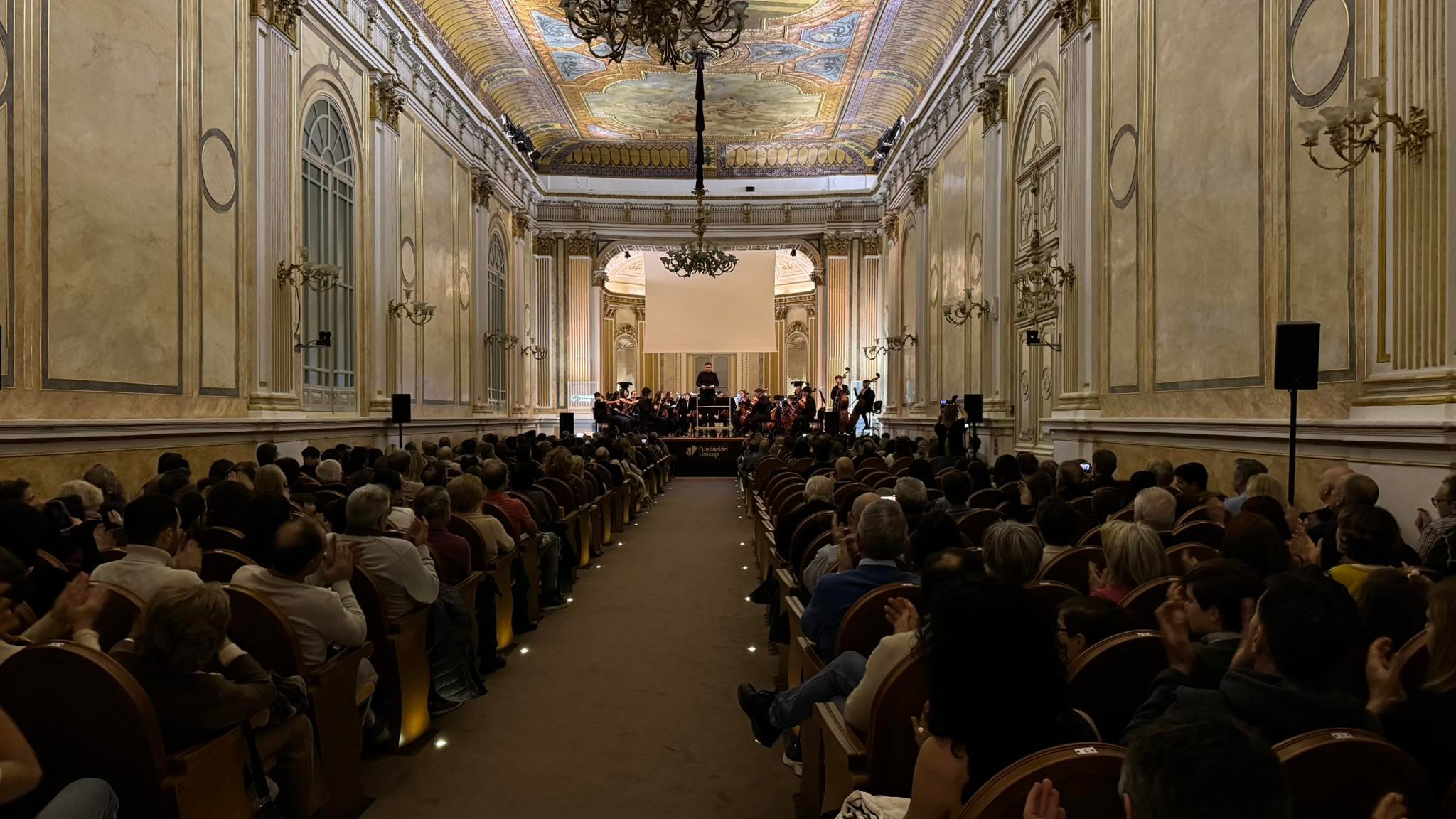 Fundación Unicaja Facebook ad: Arte, música, teatro, cine, literatura.