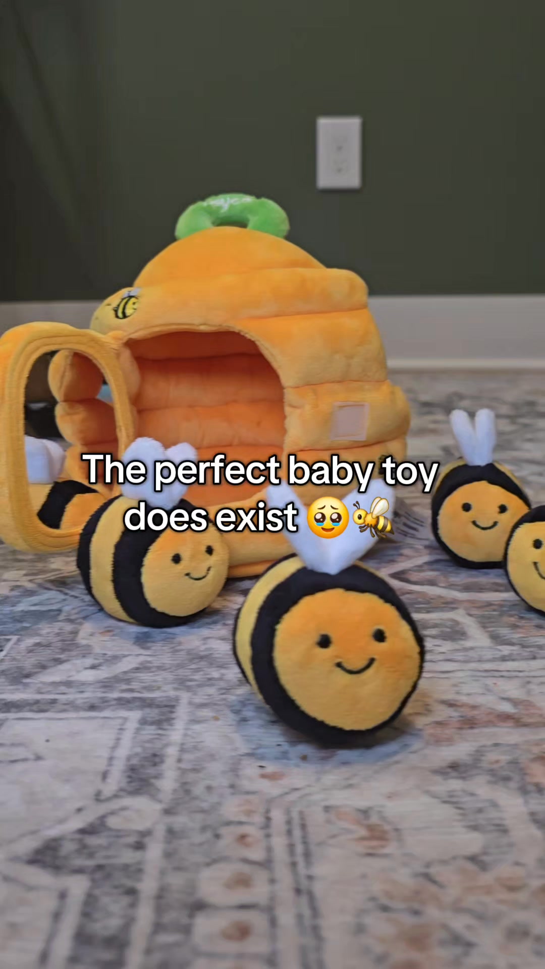 Mini Brits Facebook ad: #1 Bee Fun