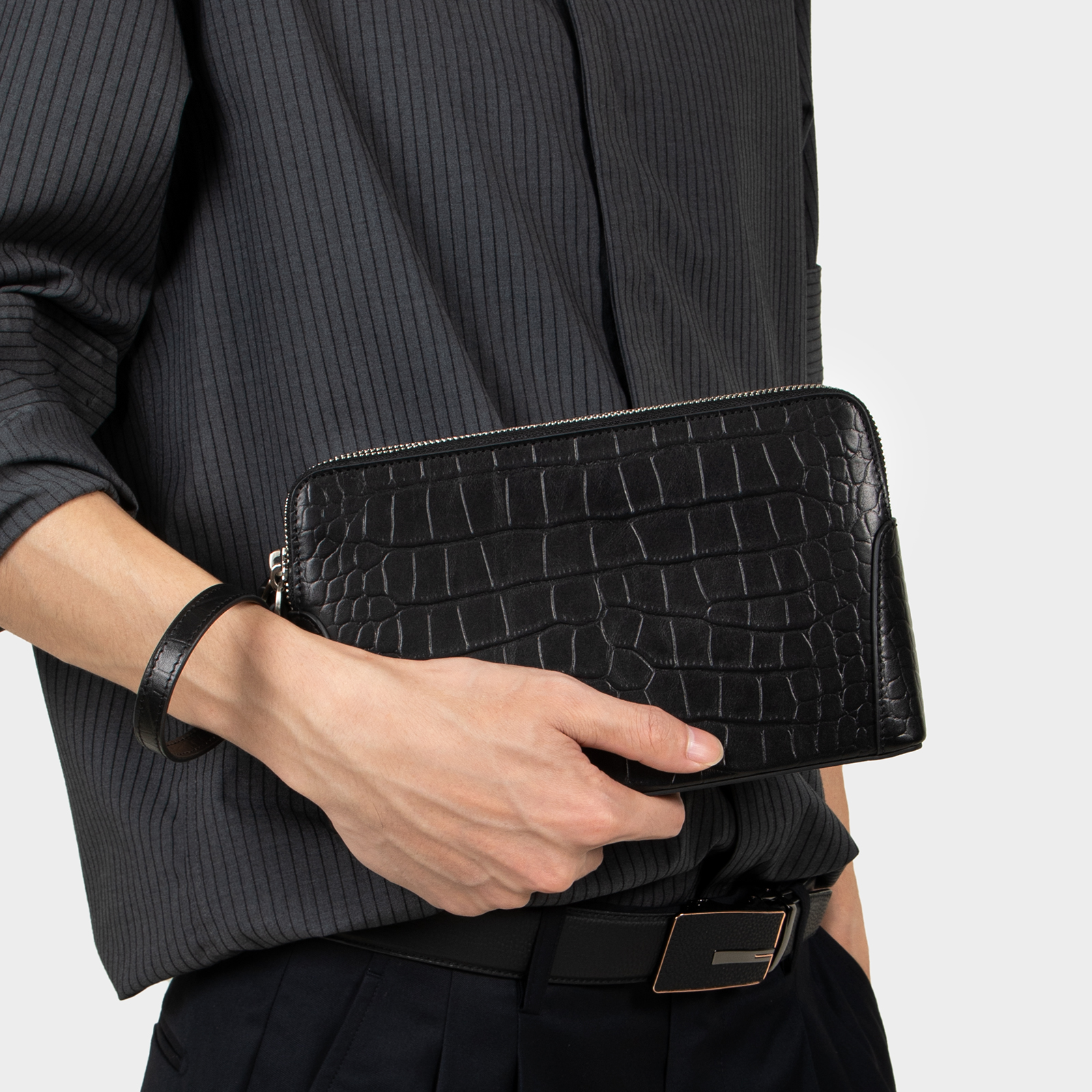 Zornna Facebook ad: Croc Prime Clutch