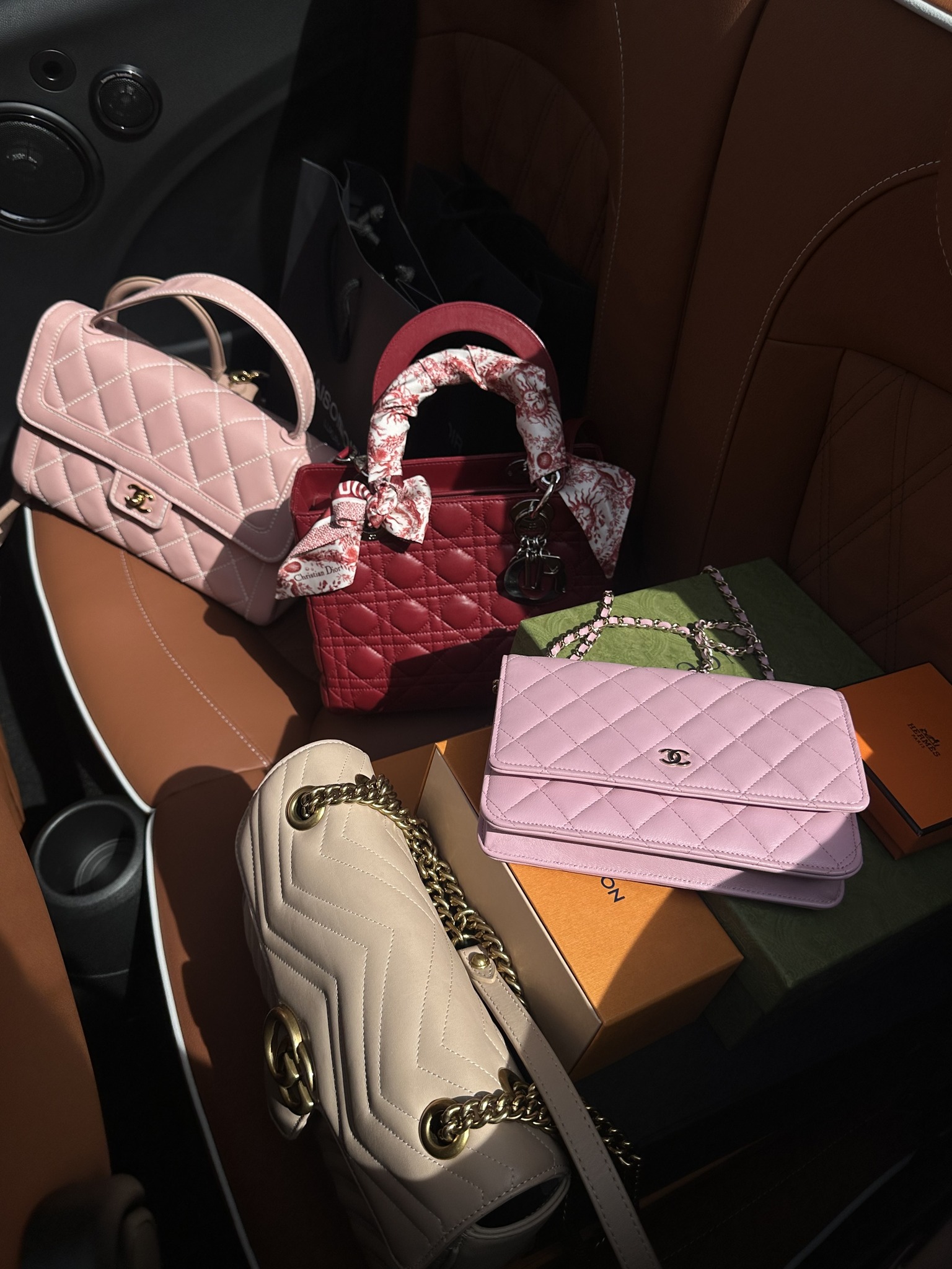 Maisonnoir-luxury Facebook ad