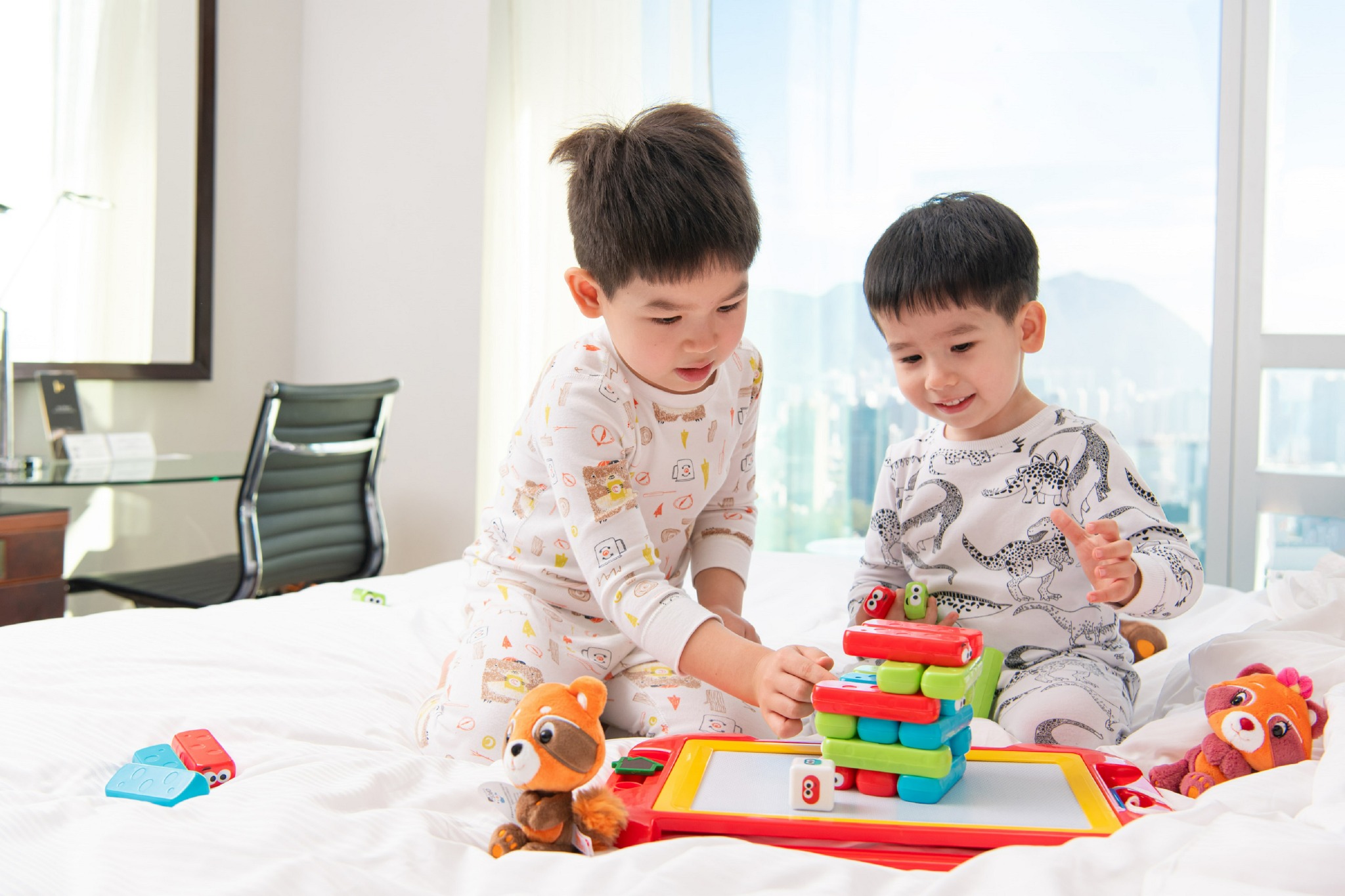 Cordis, Hong Kong 香港康得思酒店 Facebook ad: Book your family's stay at Cordis Hong Kong…