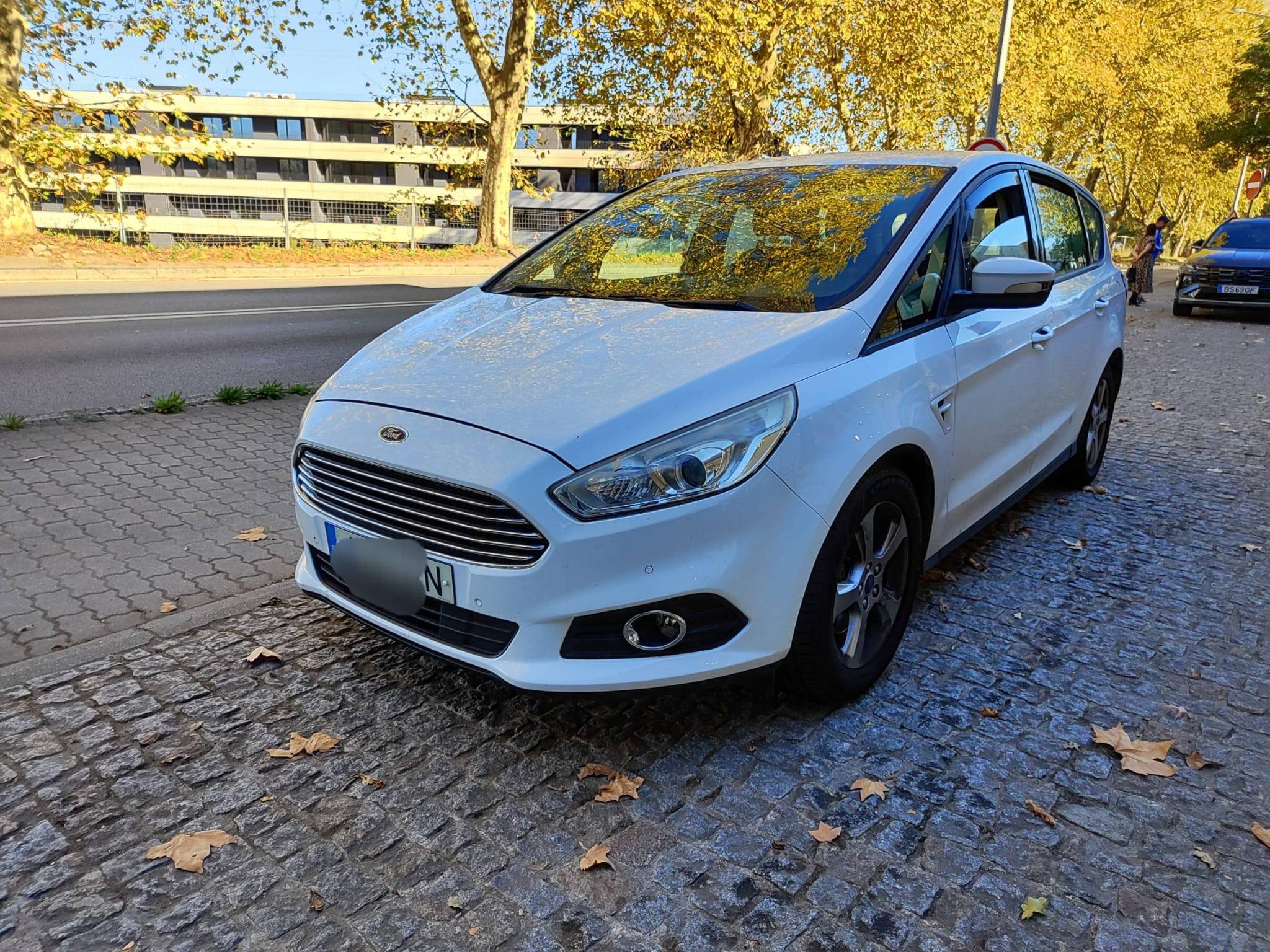 AUTO Taipinhas Facebook ad: FORD SMAX 2.0TDCI ST 150cv 7 LUGARES