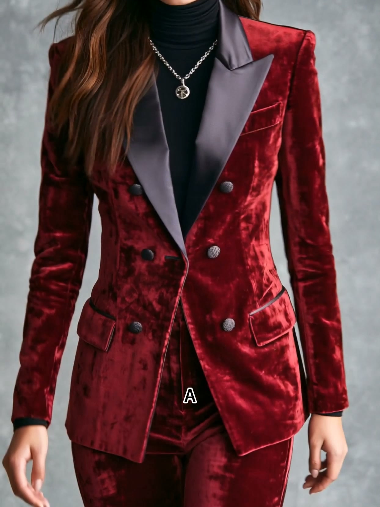 Futario Facebook ad: Vintage and Elegant Clothing--Futario