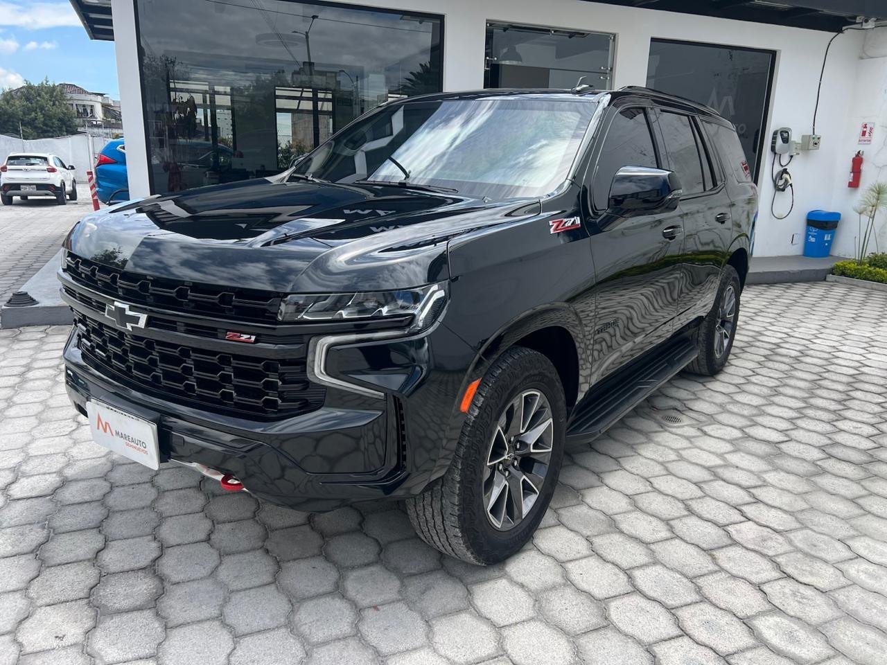 Nohelly López Facebook ad: 2023 CHEVROLET TAHOE Z71 AC 5,3 5P 4X4 TA BLINDADO