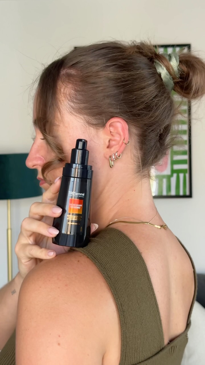 TRESemmé Facebook ad: If only you could SMELL these products… think…