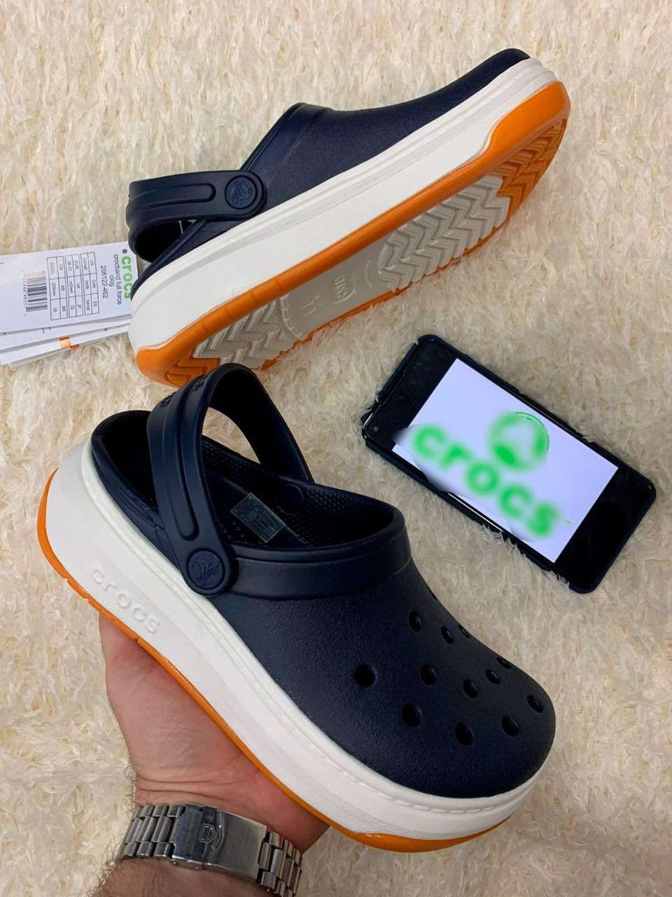 MagentaSneakers Facebook ad: Tallas Hombre y Dama