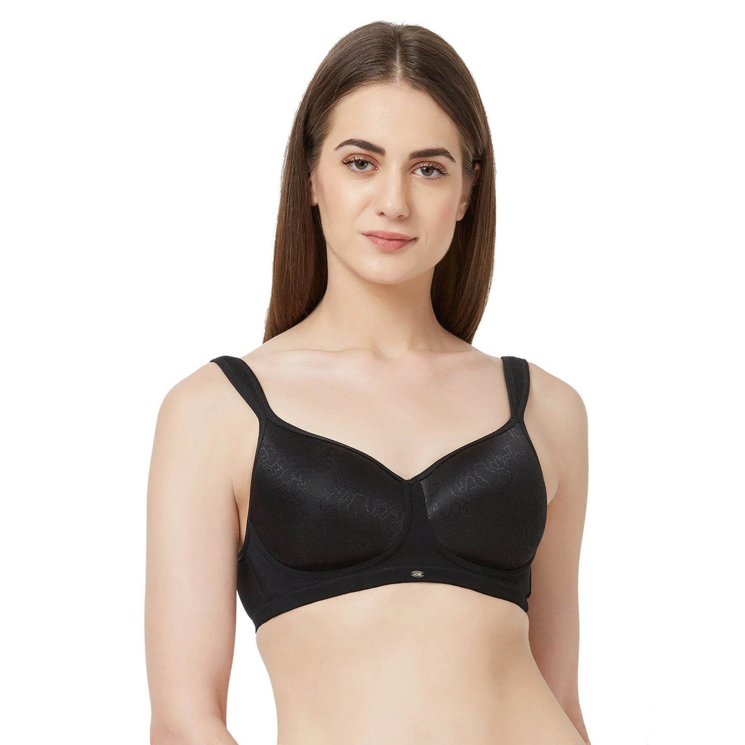 SOIE Woman Facebook ad