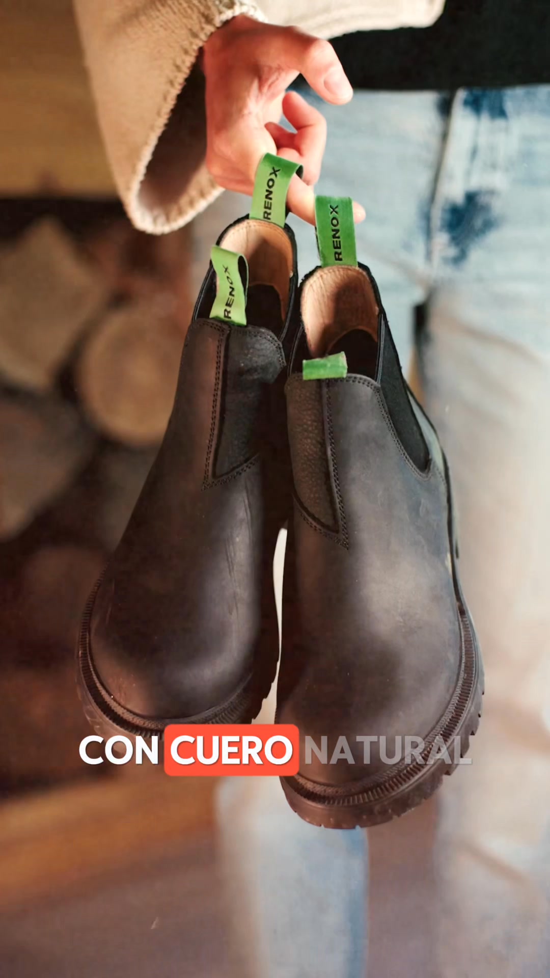 Renox Chile Facebook ad: RENOX: Bototos atemporales y versátiles