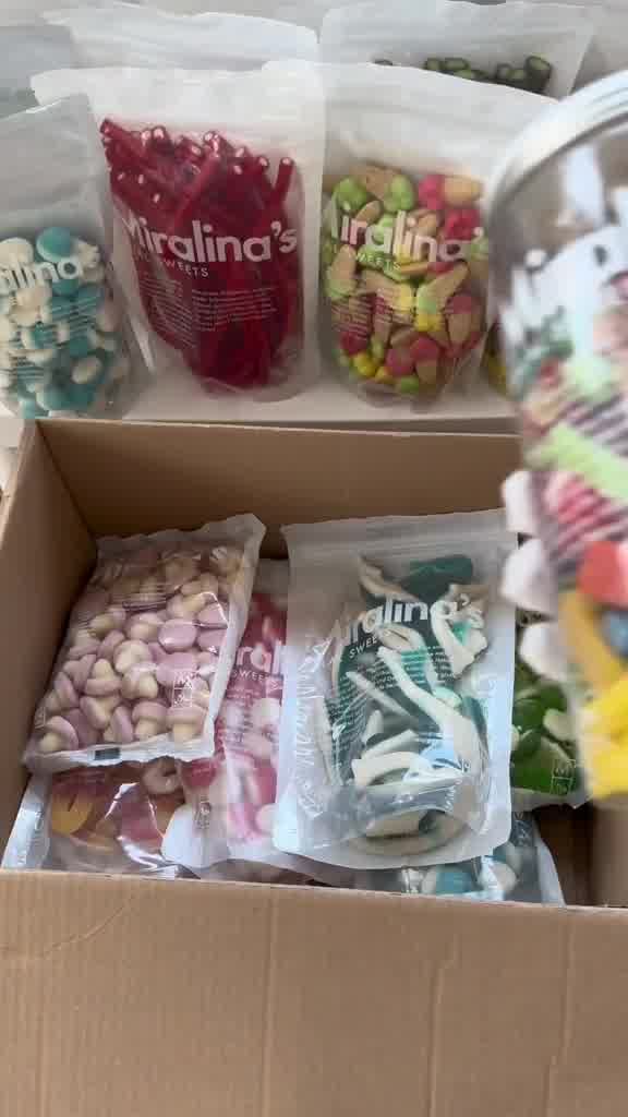 Miralina's Halal Sweets Facebook ad: Entdecke unsere große Auswahl an Halal-Süßwaren