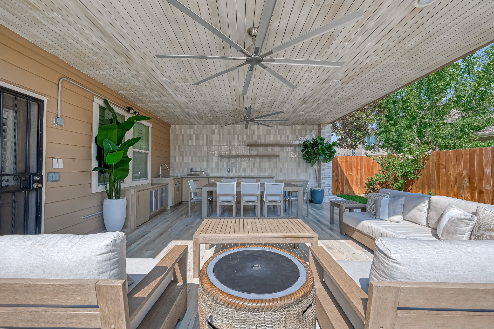 SK Houston Constructions Facebook ad: Transform Your Outdoors Into an Entertainer’s Dream!