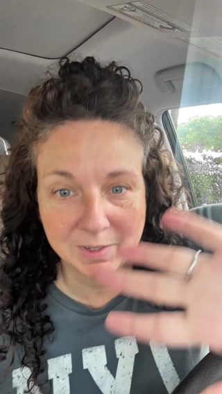 Smooche Facebook ad: The viral skin-tone adapting foundation