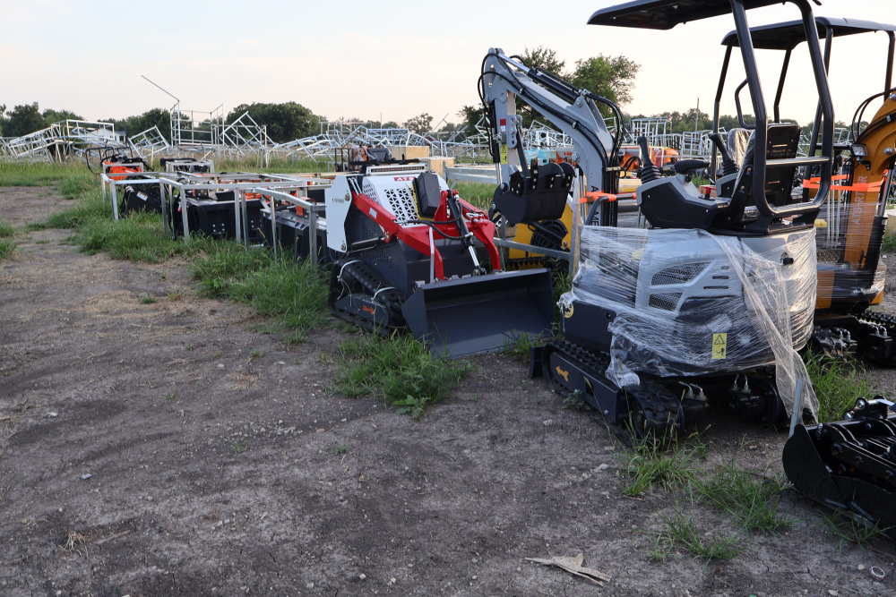 Barnyard Auctions LLC Facebook ad: August 11th, 2026 @ 7PM Ottawa, KS New…