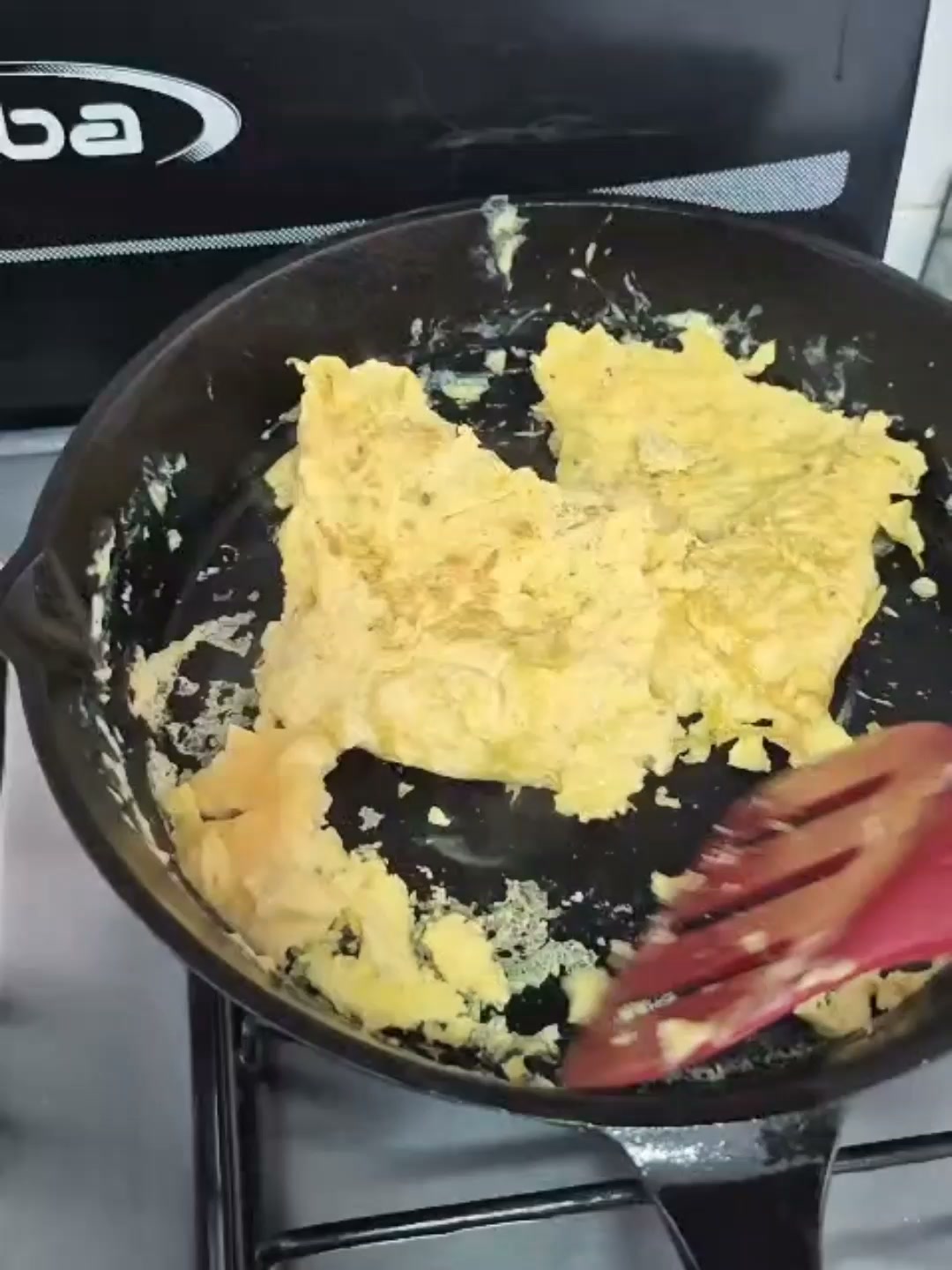 Bruselas Cocina Spain Facebook ad: Por qué se te pega la comida (y cómo evitarlo)