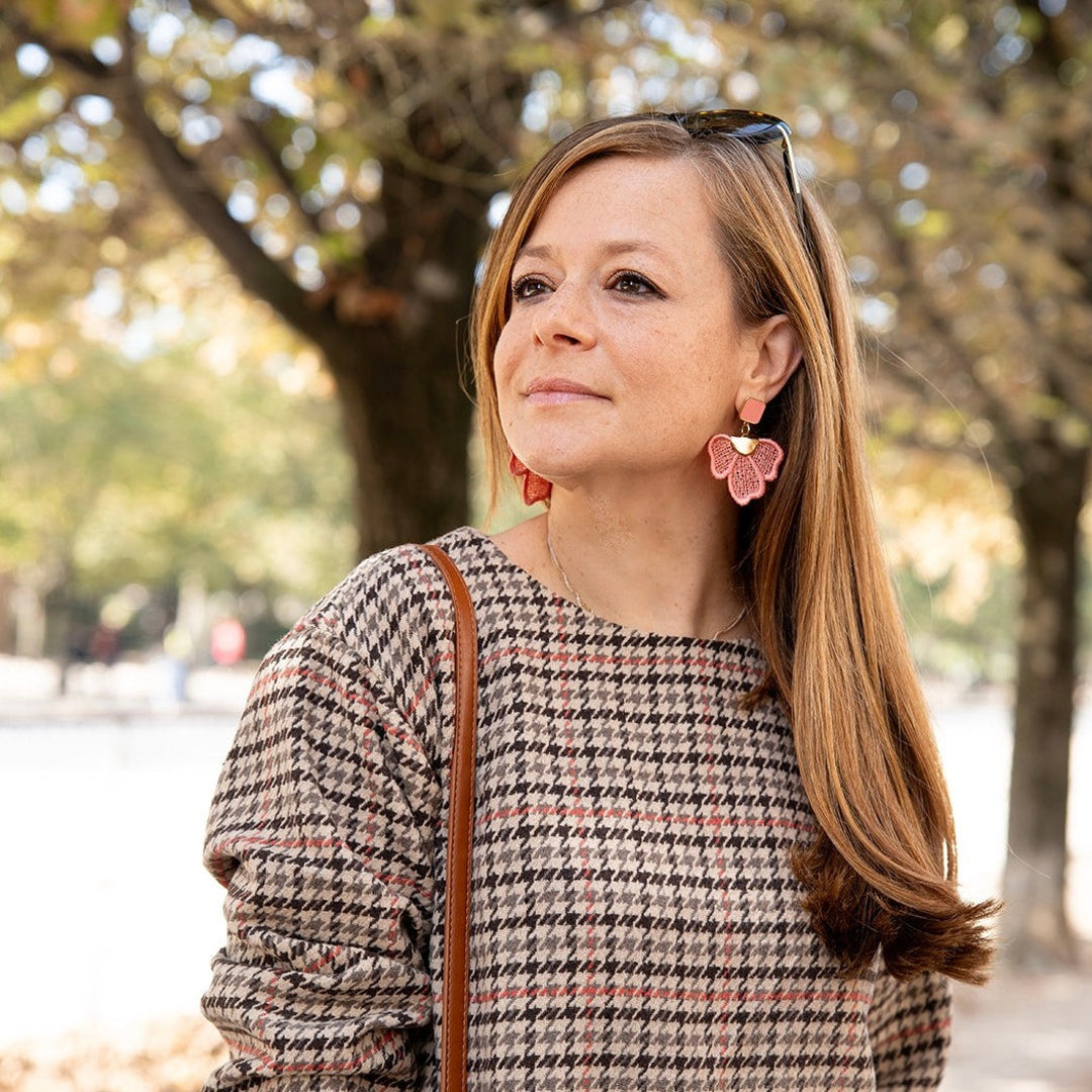 Maison Pernille Facebook ad: Une touche de rose, un geste solidaire.