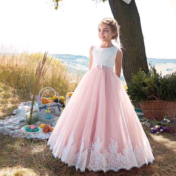 Pinkvanille - Festmode für Kinder und Babys, Premium Meerjungfrauenflossen Facebook ad: Pinkvanille.ch, Schweizer Shop mit ultra-kurzer…