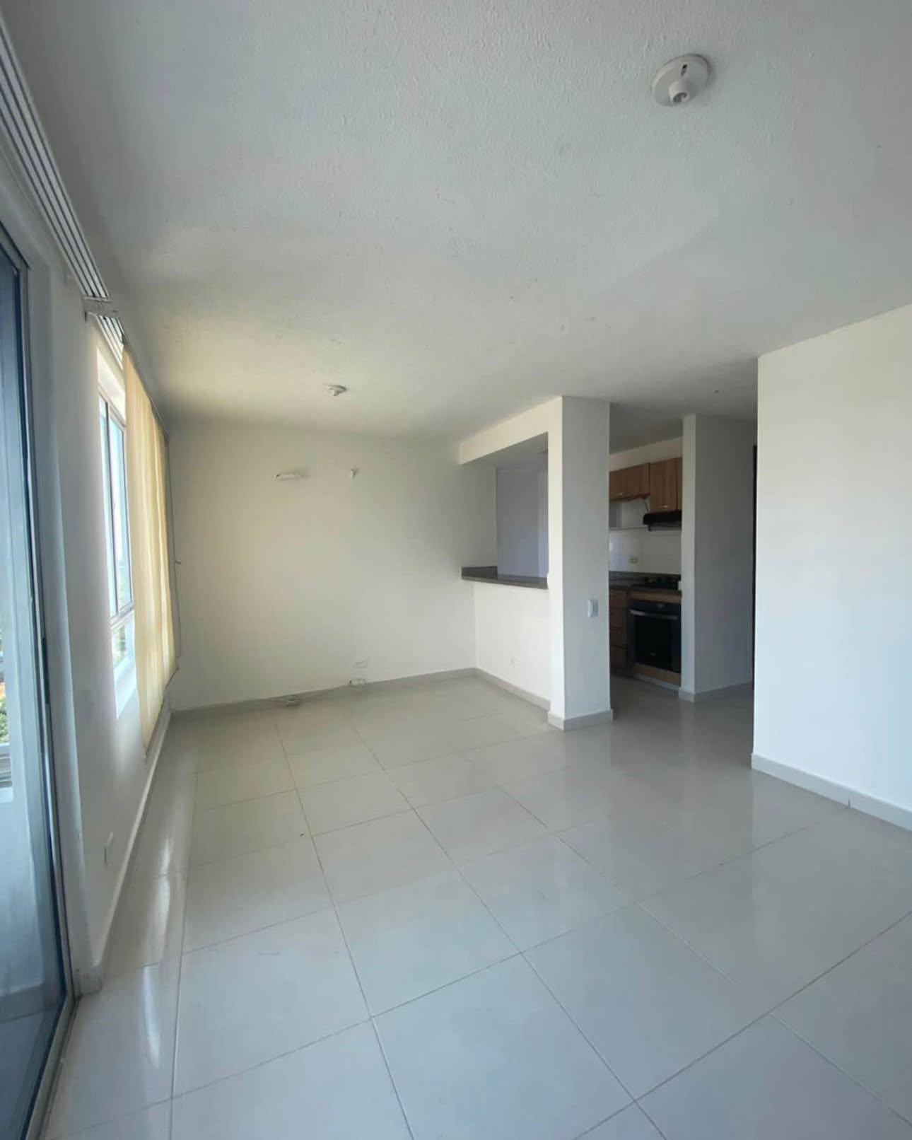 Rey Callejas Facebook ad: 3 habitaciones 2 baños Departamento/condominio