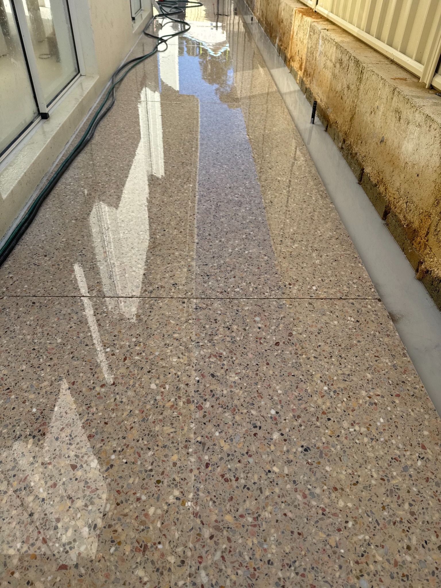 South West Epoxy Floors & Concrete Polishing Facebook ad from Nov 7, 2025