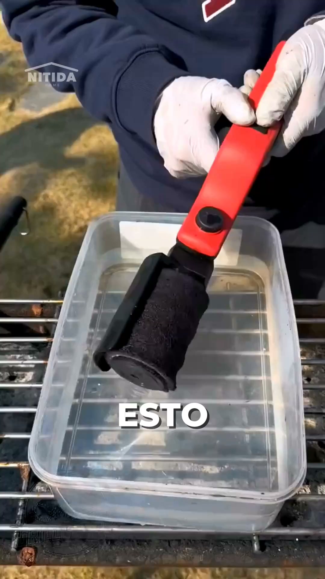 Nitida Facebook ad: Mándaselo a tu compa para el 18