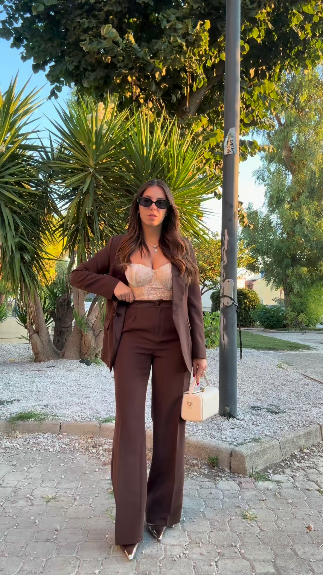 Les Femmes Facebook ad: Tailleur Lucrezia (PREORDINE)