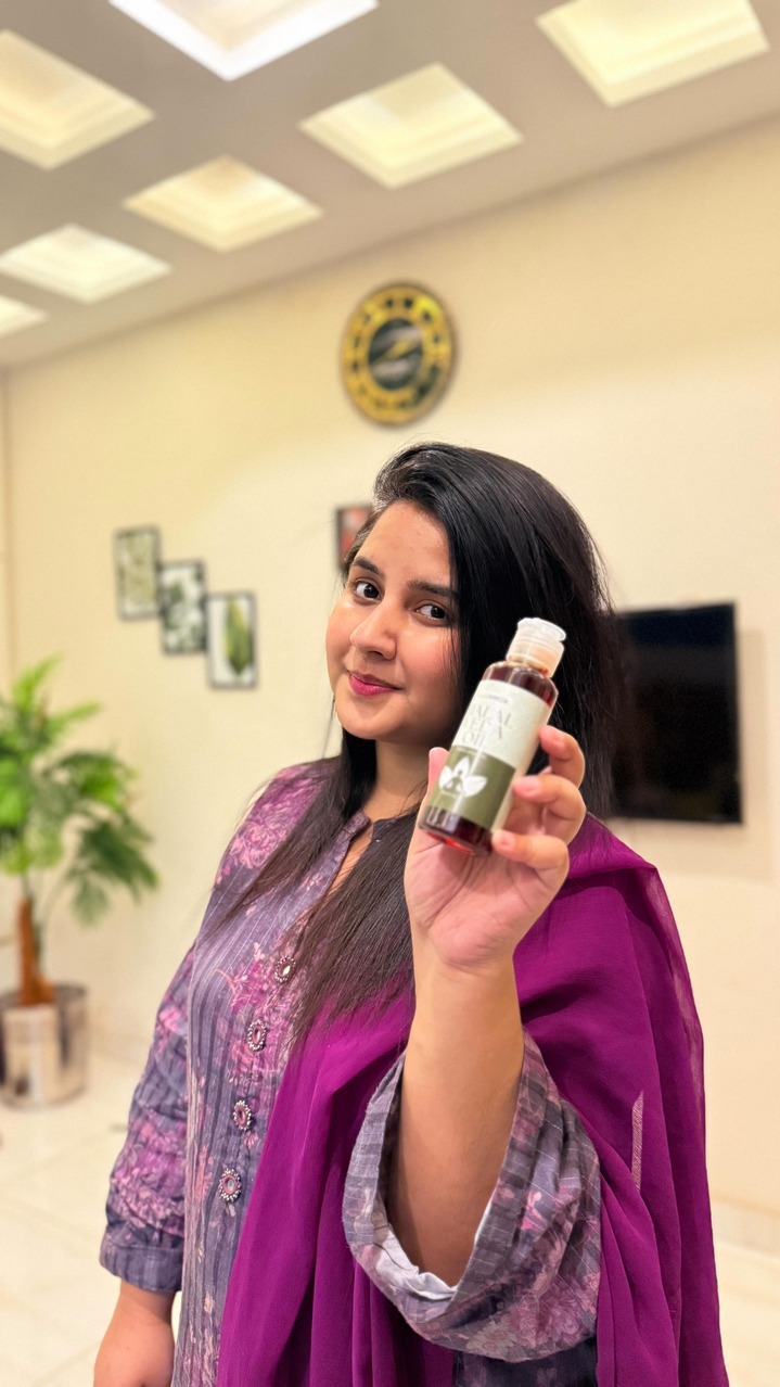 Halalveda.uk Facebook ad: Stronger, thicker, healthier hair-naturally!