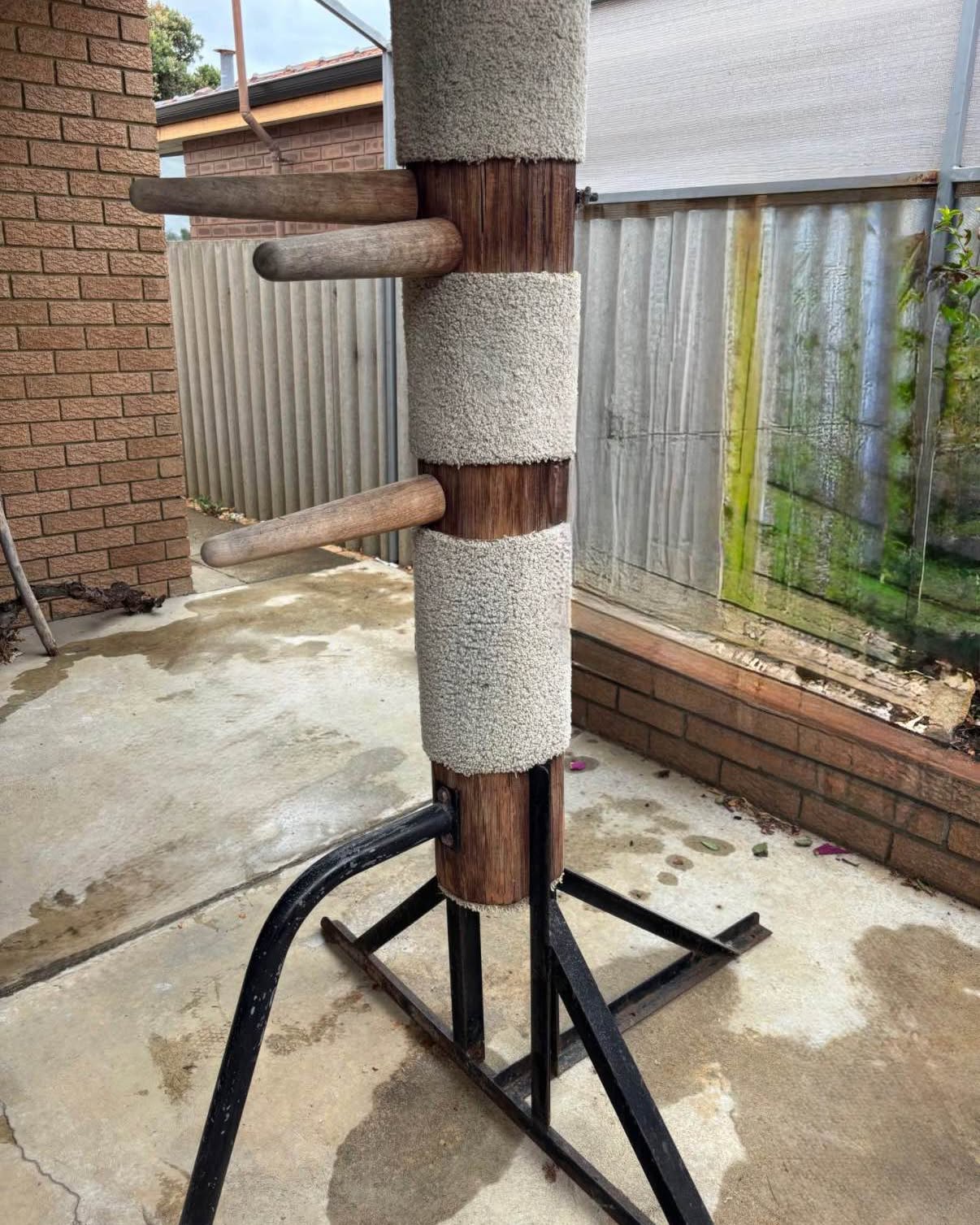 Sameh Elgawady Facebook ad: Wing Chun / Wing Tsun Wooden Dummy, Martial Arts Training…