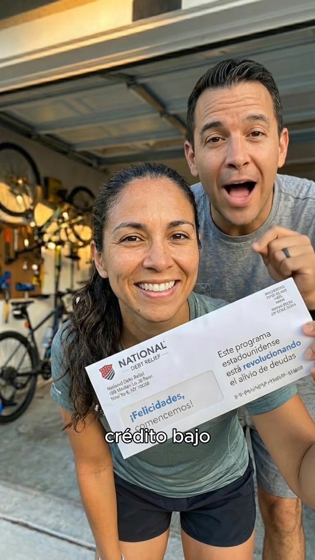 Hacks Financieros Facebook ad: ¡Despídete de las deudas de más de $15,000!