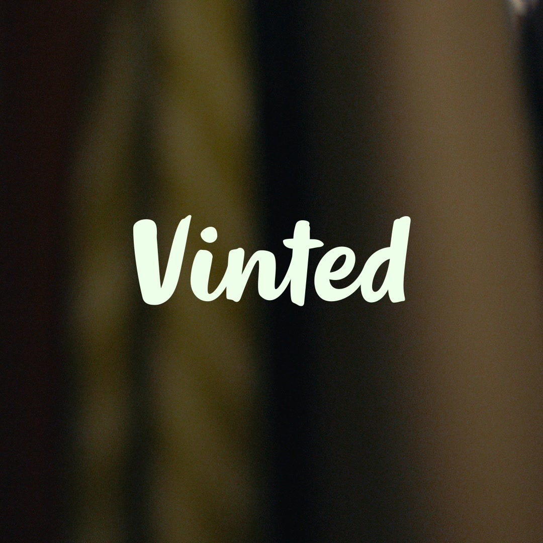 Vinted Facebook ad: Clear your space, earn extra cash