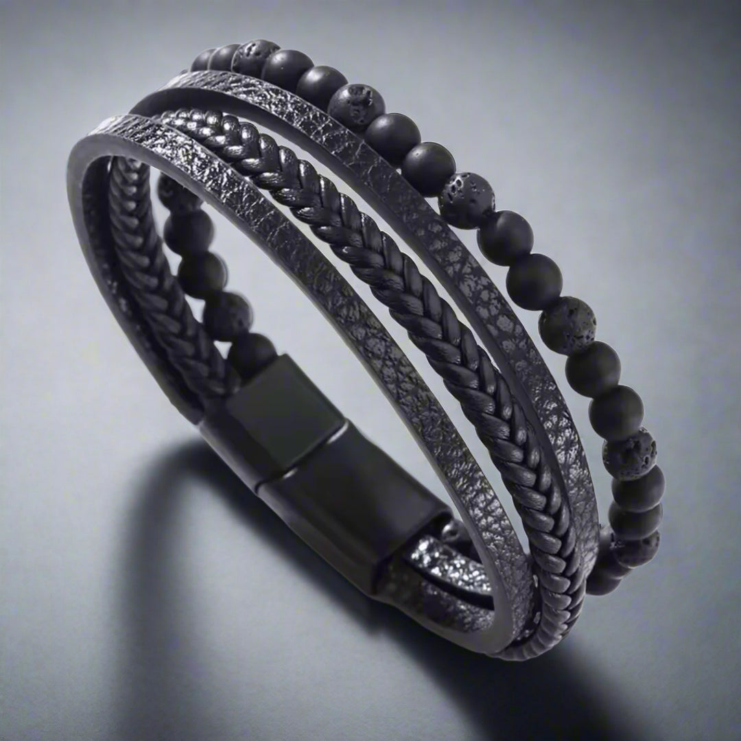 The Dapper Shop Facebook ad: A simple detail that makes a strong statement.