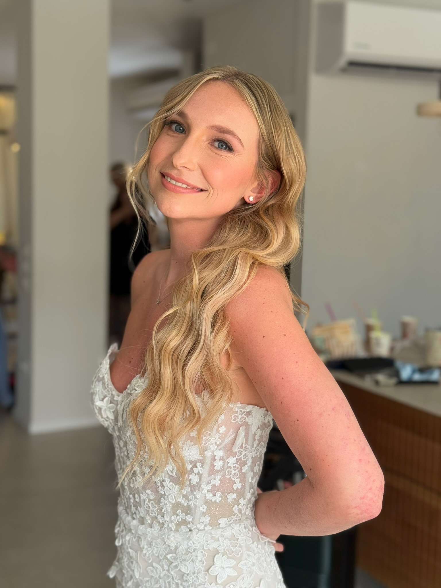 Ma'ayan Lichtblau - Hair & Makeup Artist Facebook ad