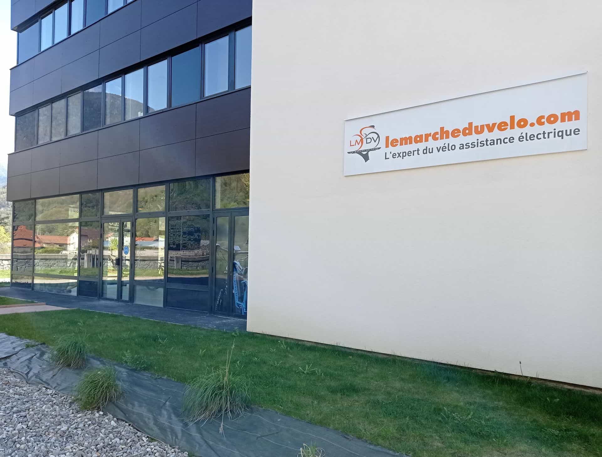 EMPLOIVÉLO Facebook ad: Technicien Vendeur cycles confirmé Albertville (H/F) - Job