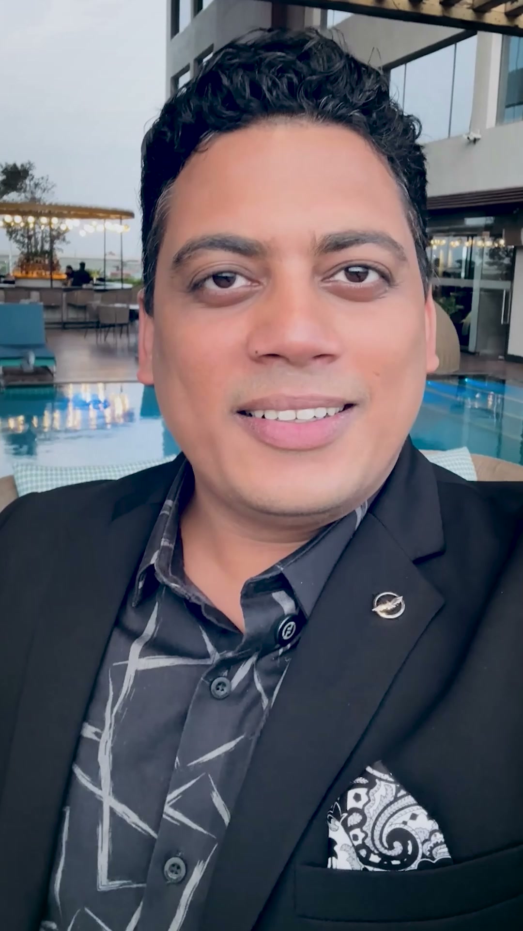 Dr. Abhinav Saxena: Business Coach Facebook ad: Book a Discovery Call today