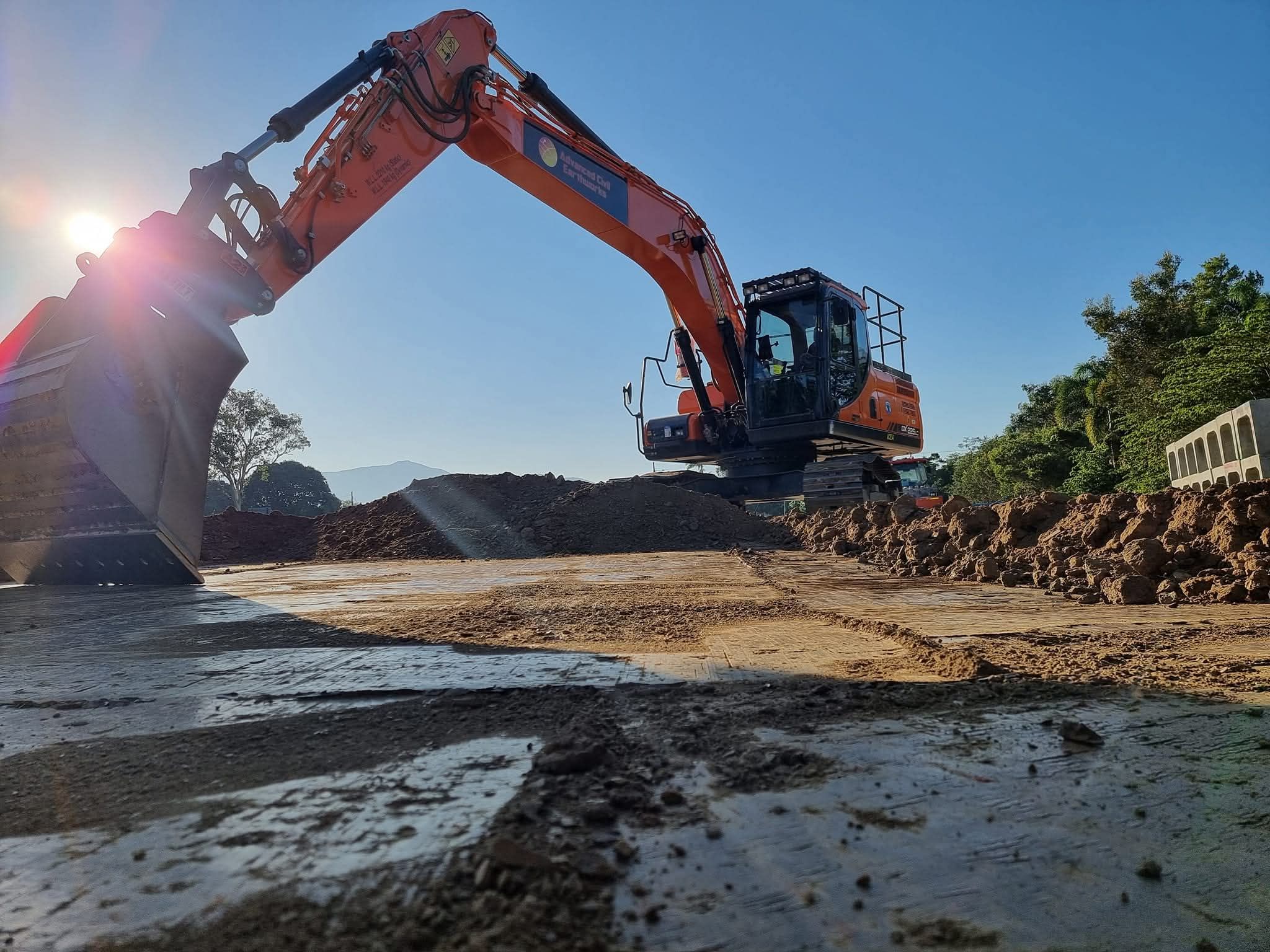 Advanced Civil Earthworks Facebook ad: WE’RE HIRING, SHORT-TERM TO LONG TERM CIVIL OPERATORS