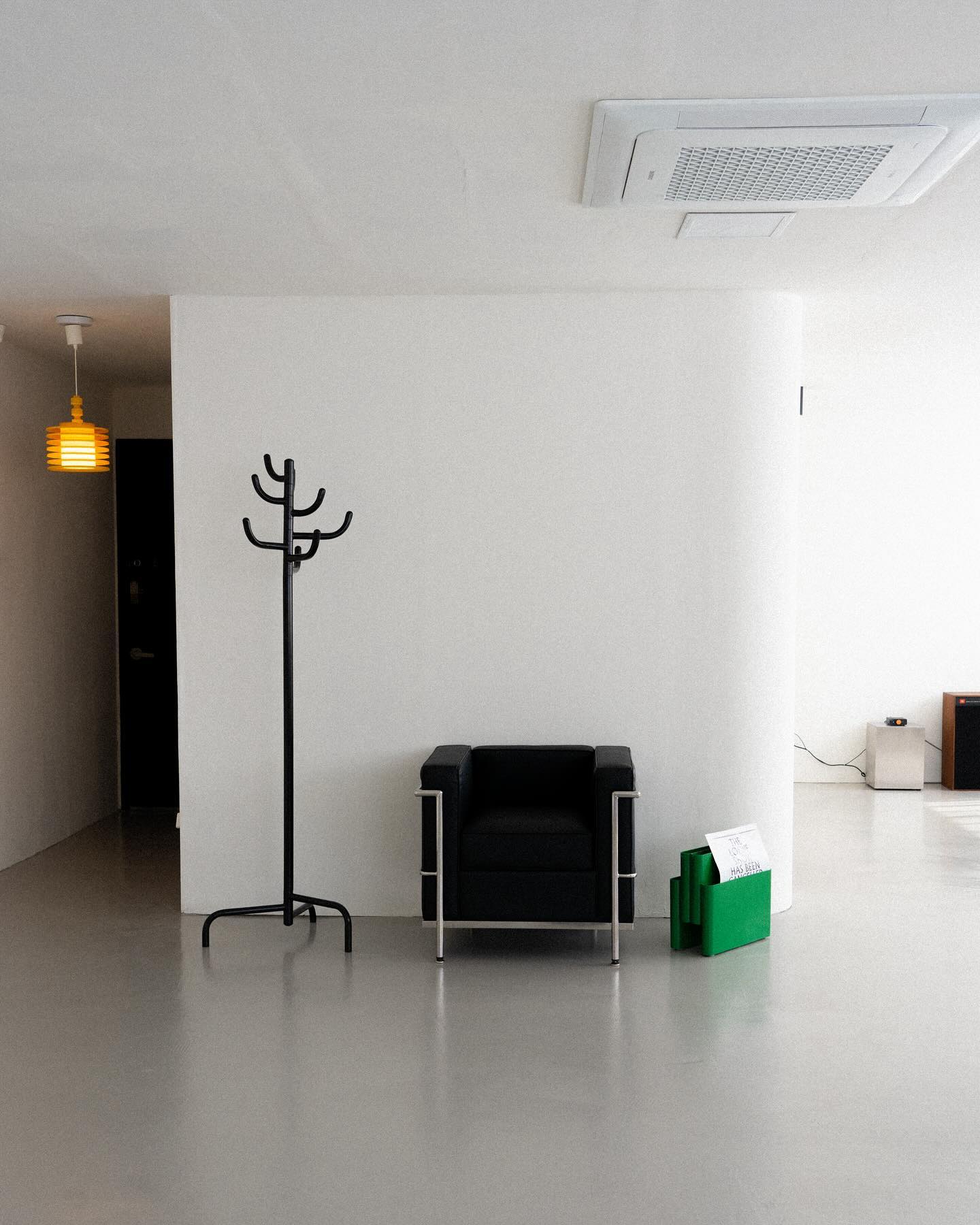 Hwikim studio Facebook ad: 마포구 셀프 렌탈 스튜디오 (1h 35,000)