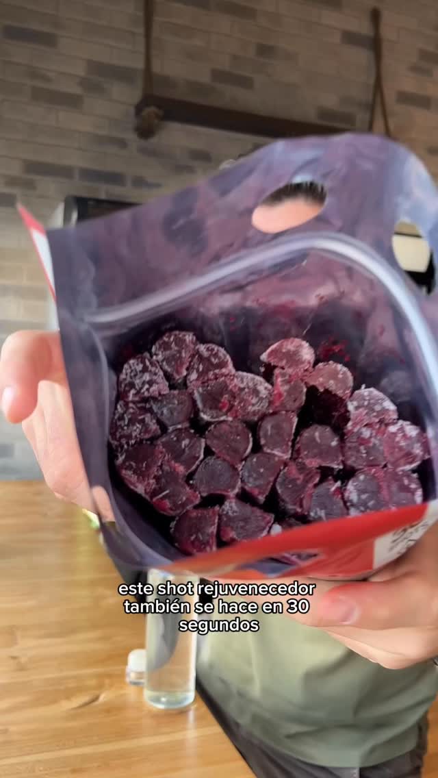 Biorofila Facebook ad: El poder de lo rojo tal cuál todo…