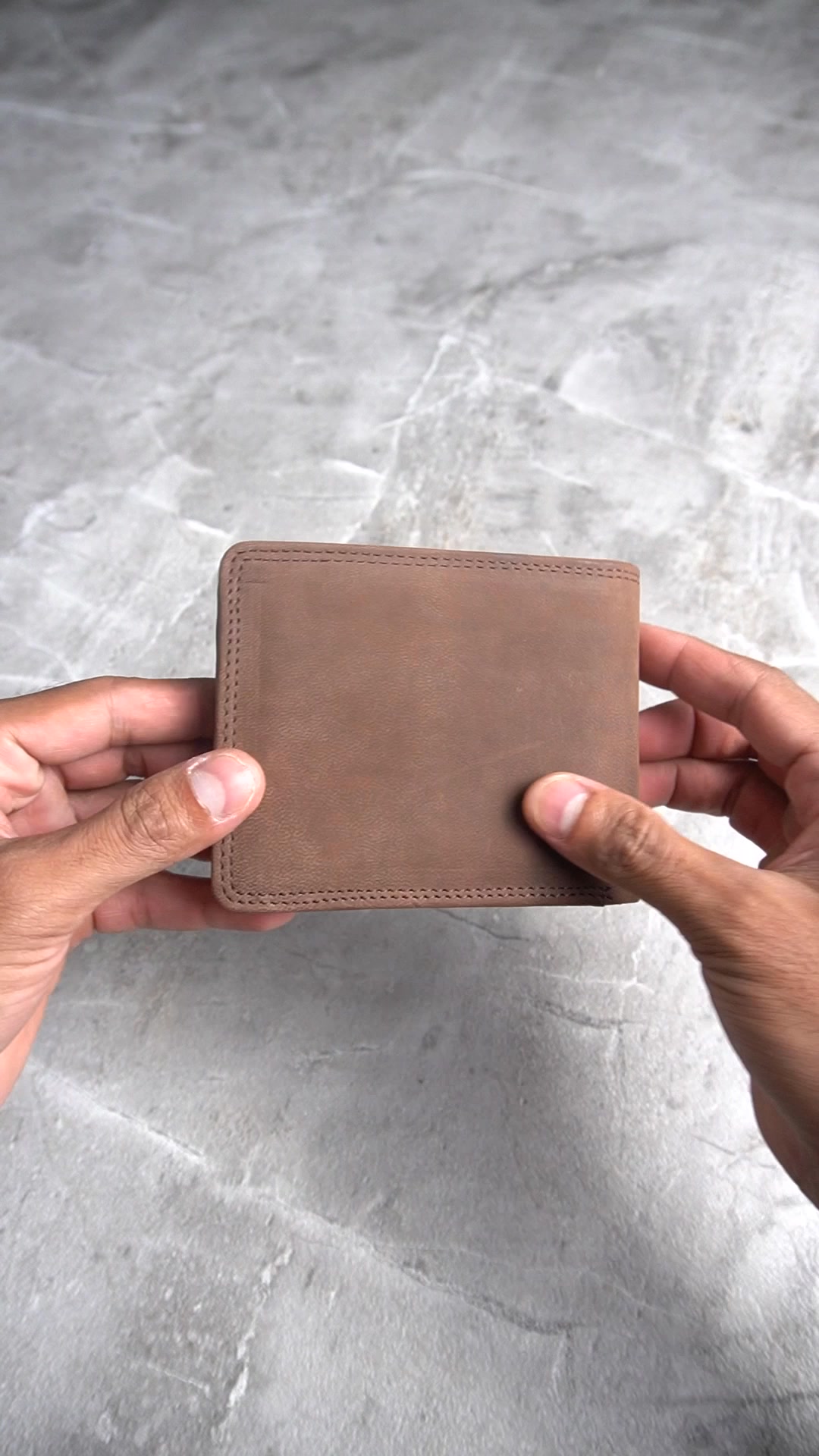 Belford England Facebook ad: Cambridge Mens Leather Wallet - Flat 60% Off