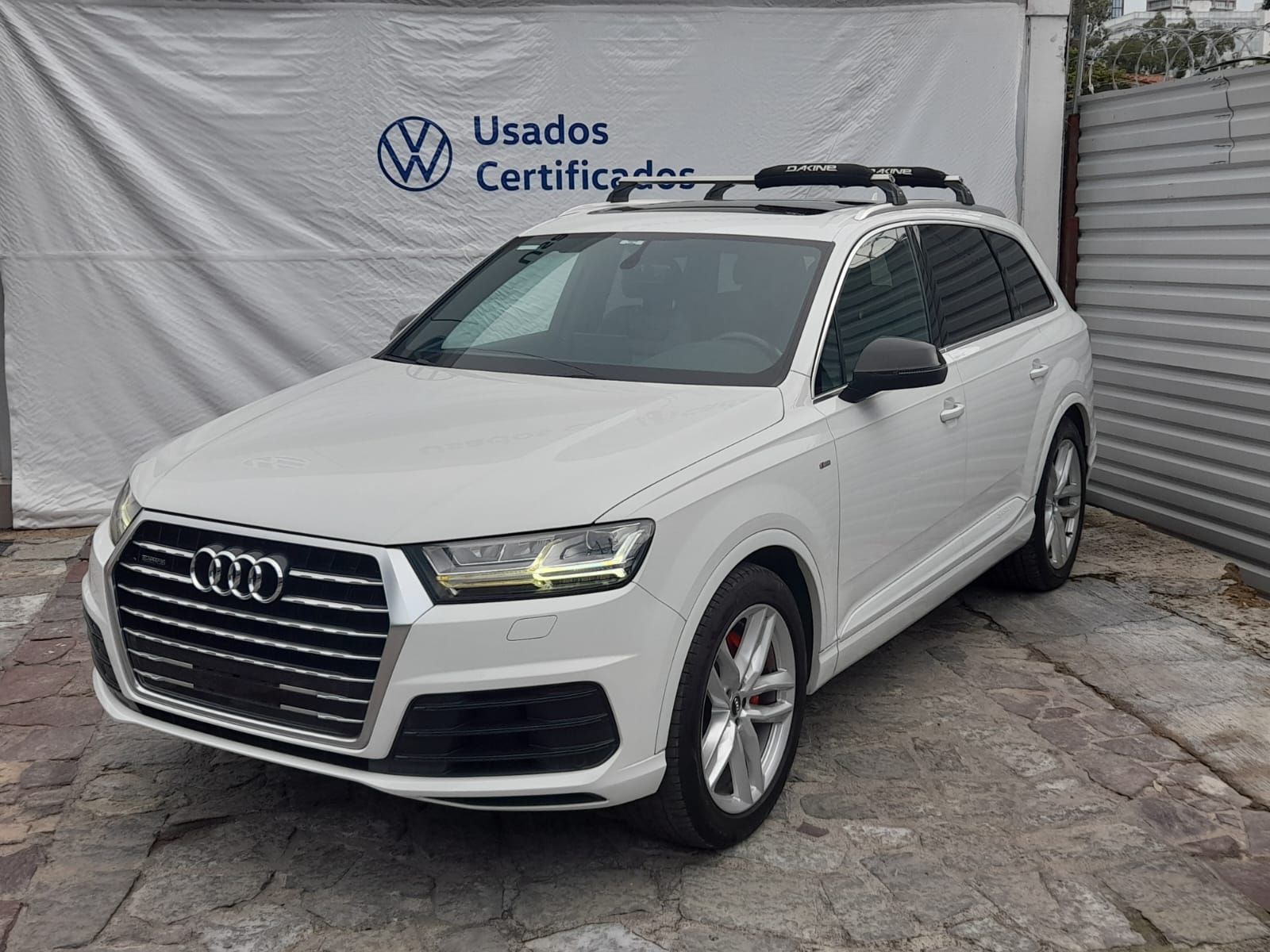 AutoDeal.mx Facebook ad: Encuentra el auto ideal para ti en AutoDeal.