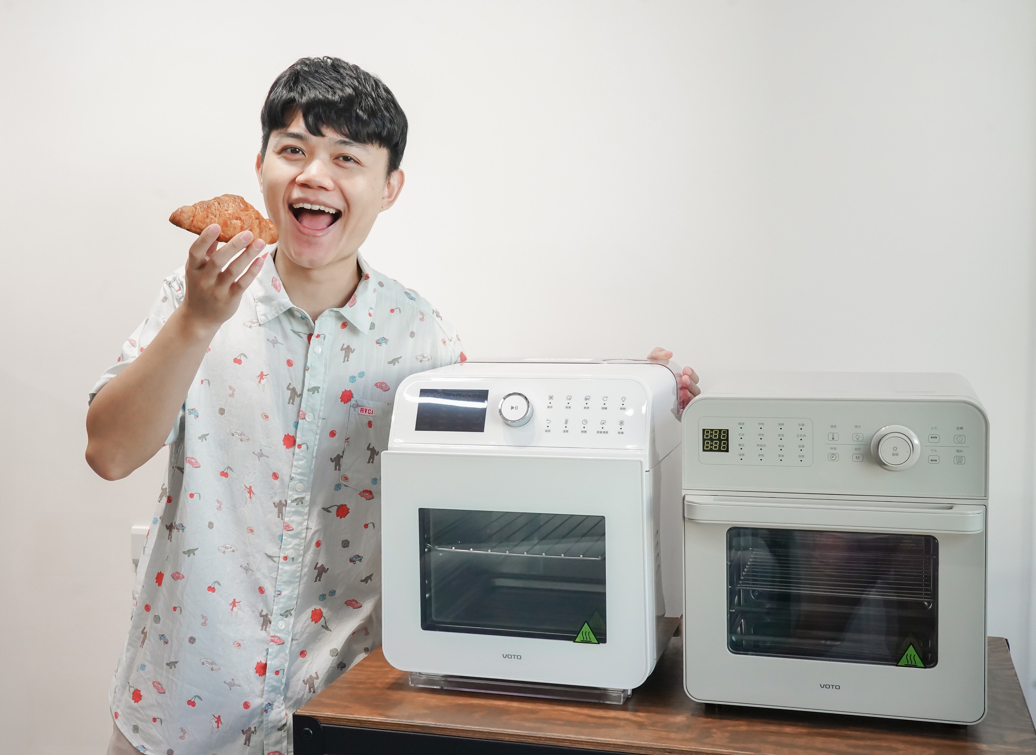 主夫尼克&攸三 Facebook ad: VOTO蒸氣烤箱團購 飯菜一次上桌靠它!限時蒸+烤+氣炸 https://vototw.cc/sxYhv