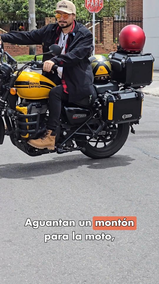 Reyzen Facebook ad: ¿Cansado de buscar botas para la moto que…