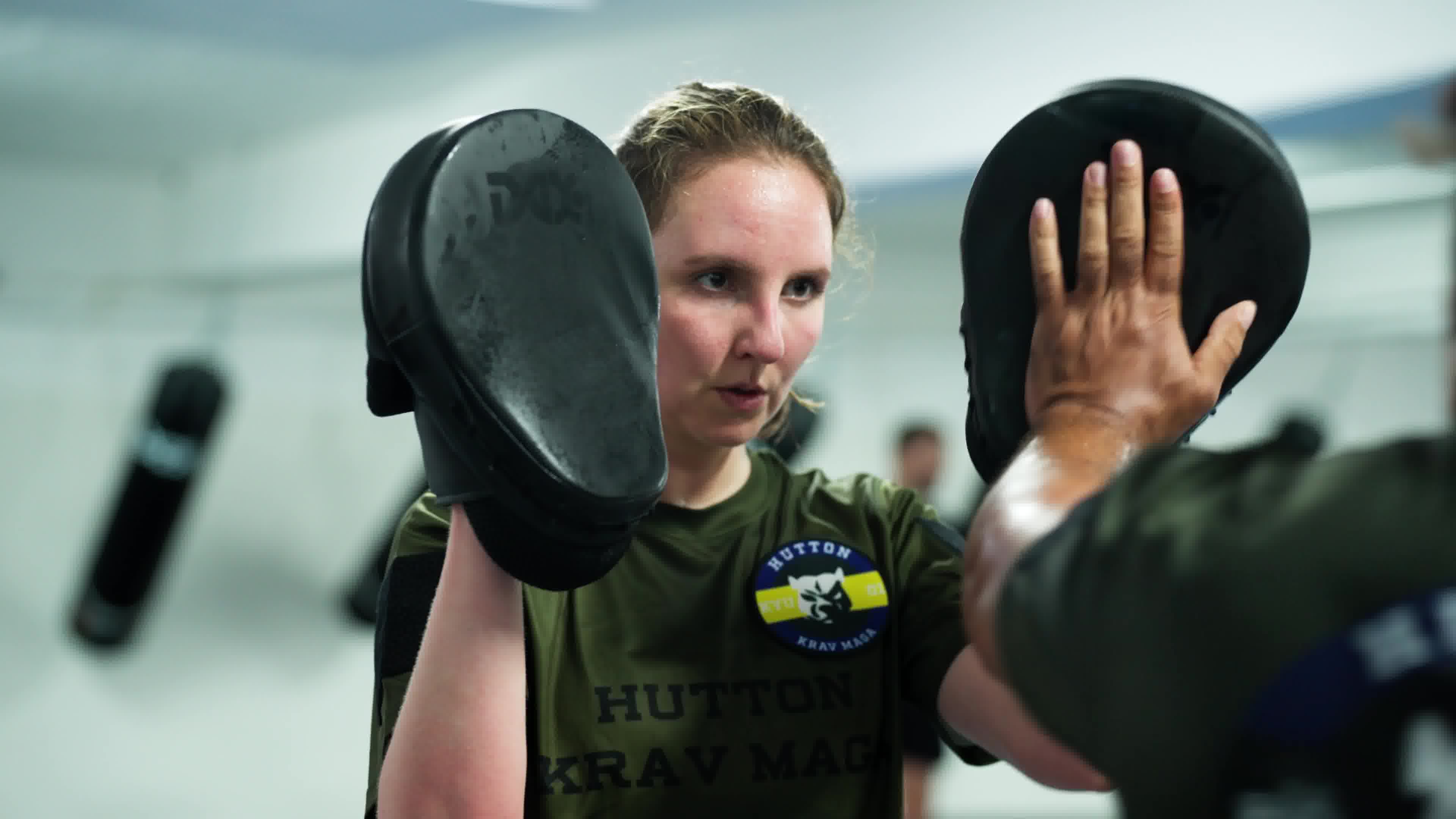 Hutton Academy Facebook ad: Krav Maga, Selbstverteidigung, die dich weiterbringt!