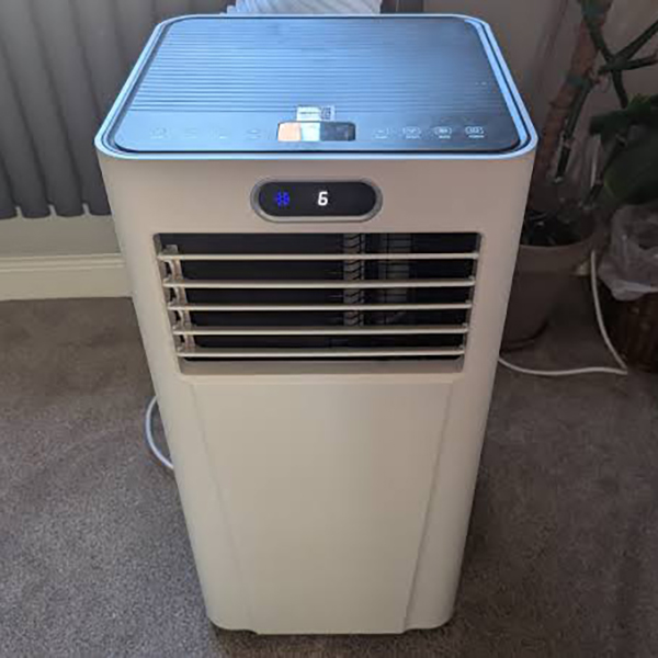 Online shopping Facebook ad: €75.99 Portable Air Conditioner