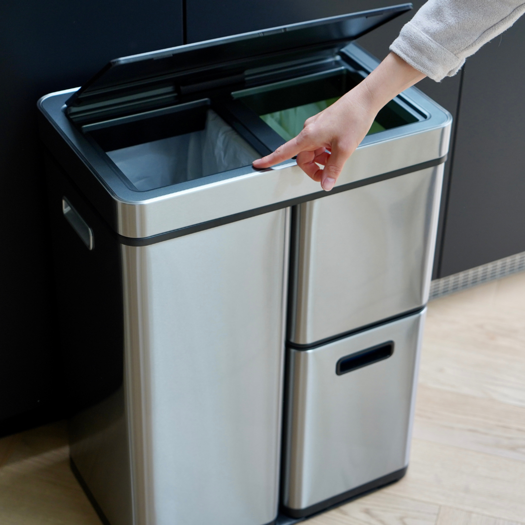 EKO Europe Facebook ad: Waste bins