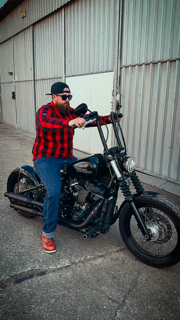 Rockers & Riders Facebook ad: BLOODLINE.