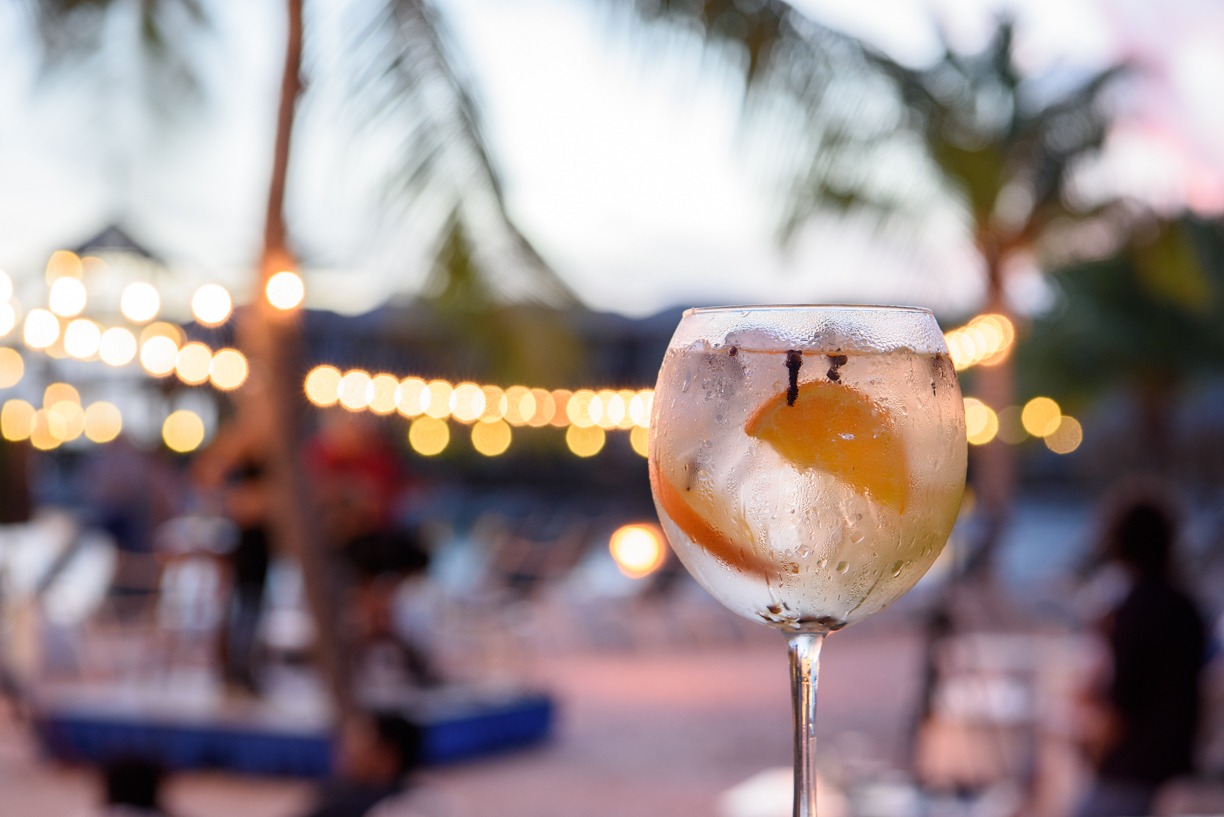 Avila Beach Hotel - Curacao Facebook ad