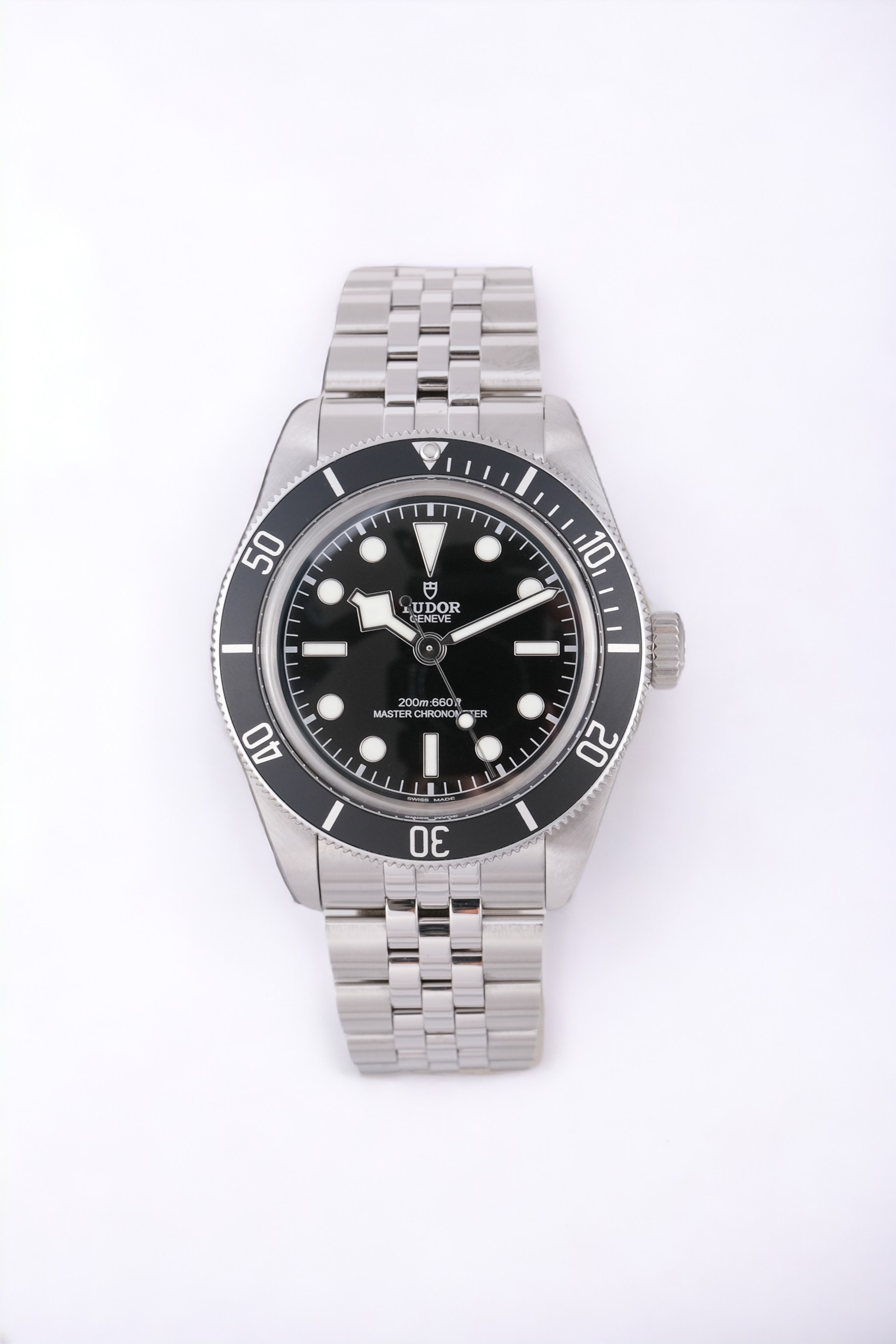 Prague WATCH Boutiqu Facebook ad: Prague Watch Boutique je luxusní obchod zaměřený na…