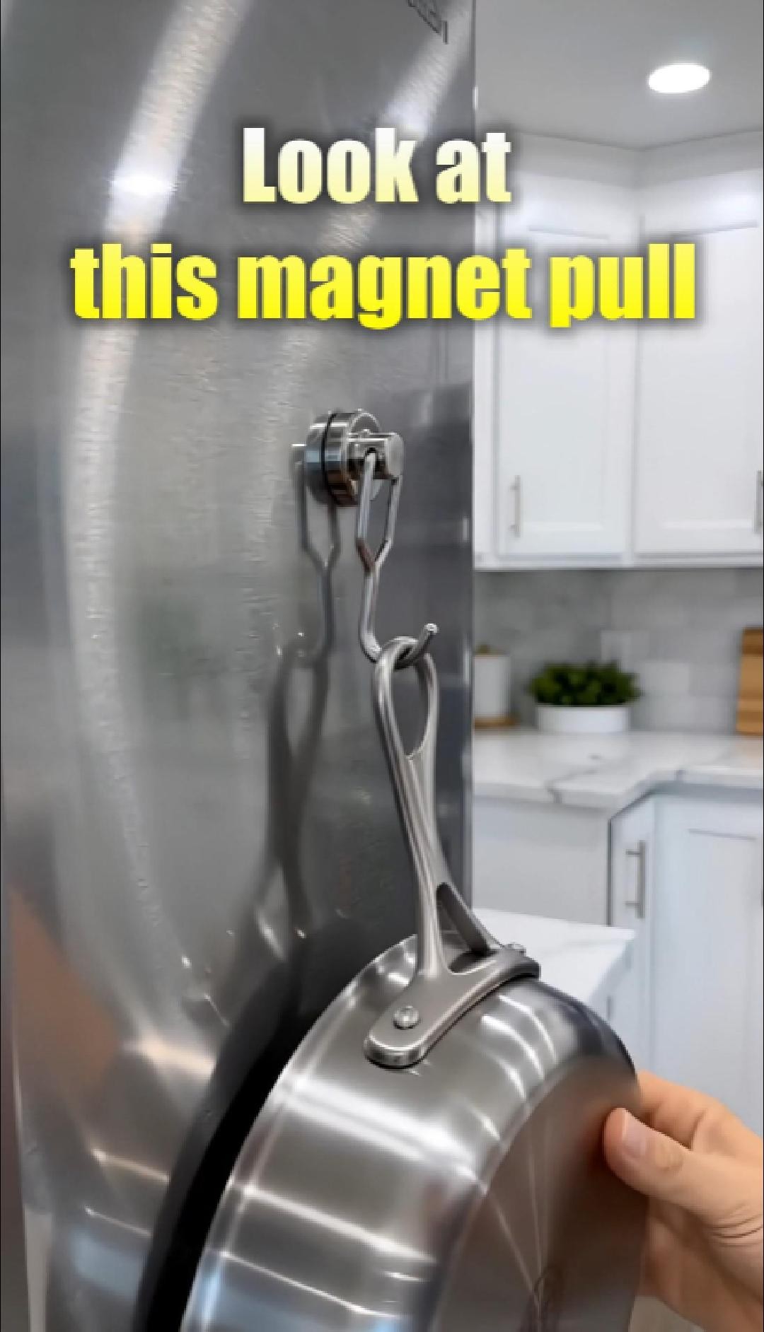 Mindsparkl97kk Facebook ad: Rotatable Heavy Magnet Hooks 2026 New Trace-Free 30LBS…