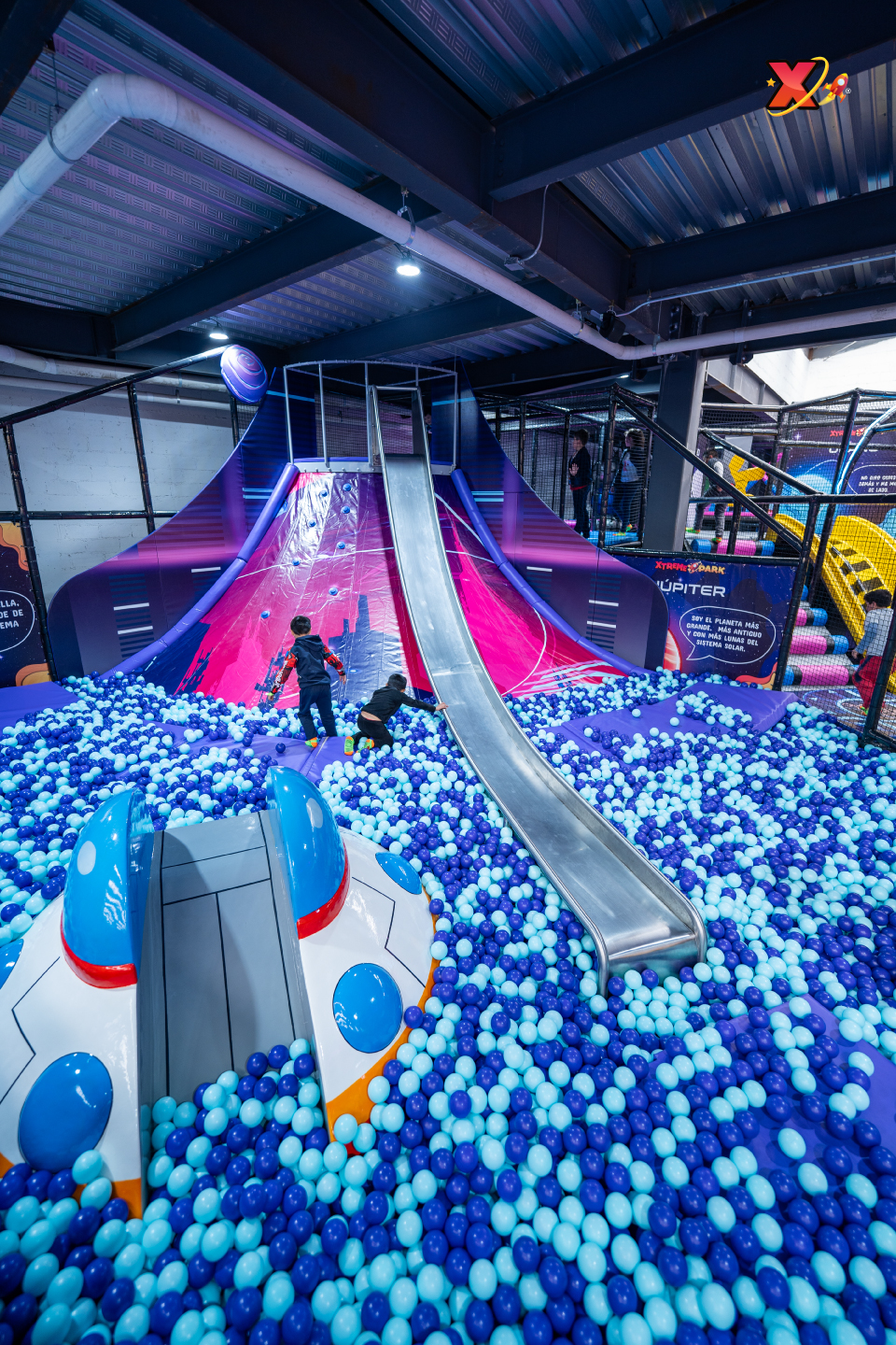 Xtreme Park México Facebook ad: ¿Buscas un plan diferente y divertido?