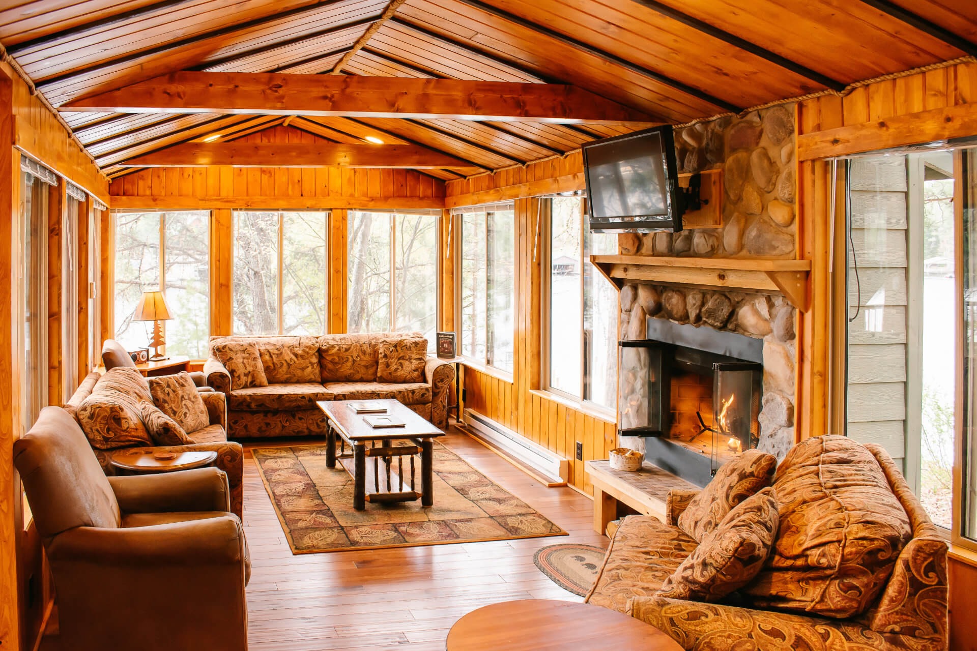Ludlow's Island Resort Facebook ad: Book your Summer Getaway to Lake Vermilion's award-winning…