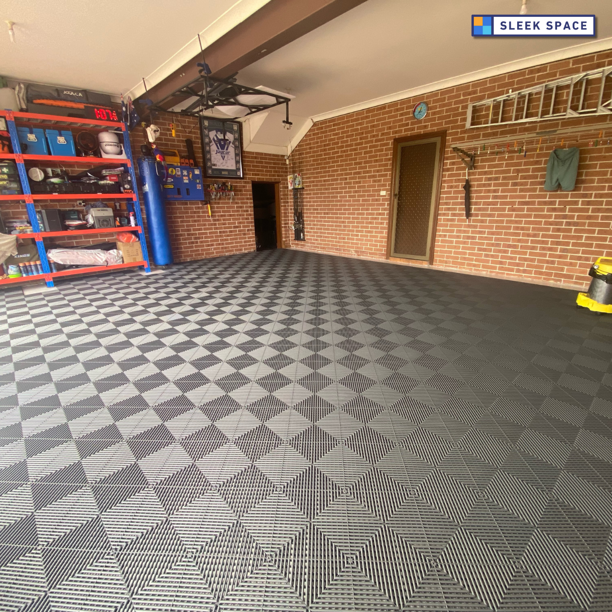 Sleek Space Facebook ad: Solve Your Garage Floor Issues