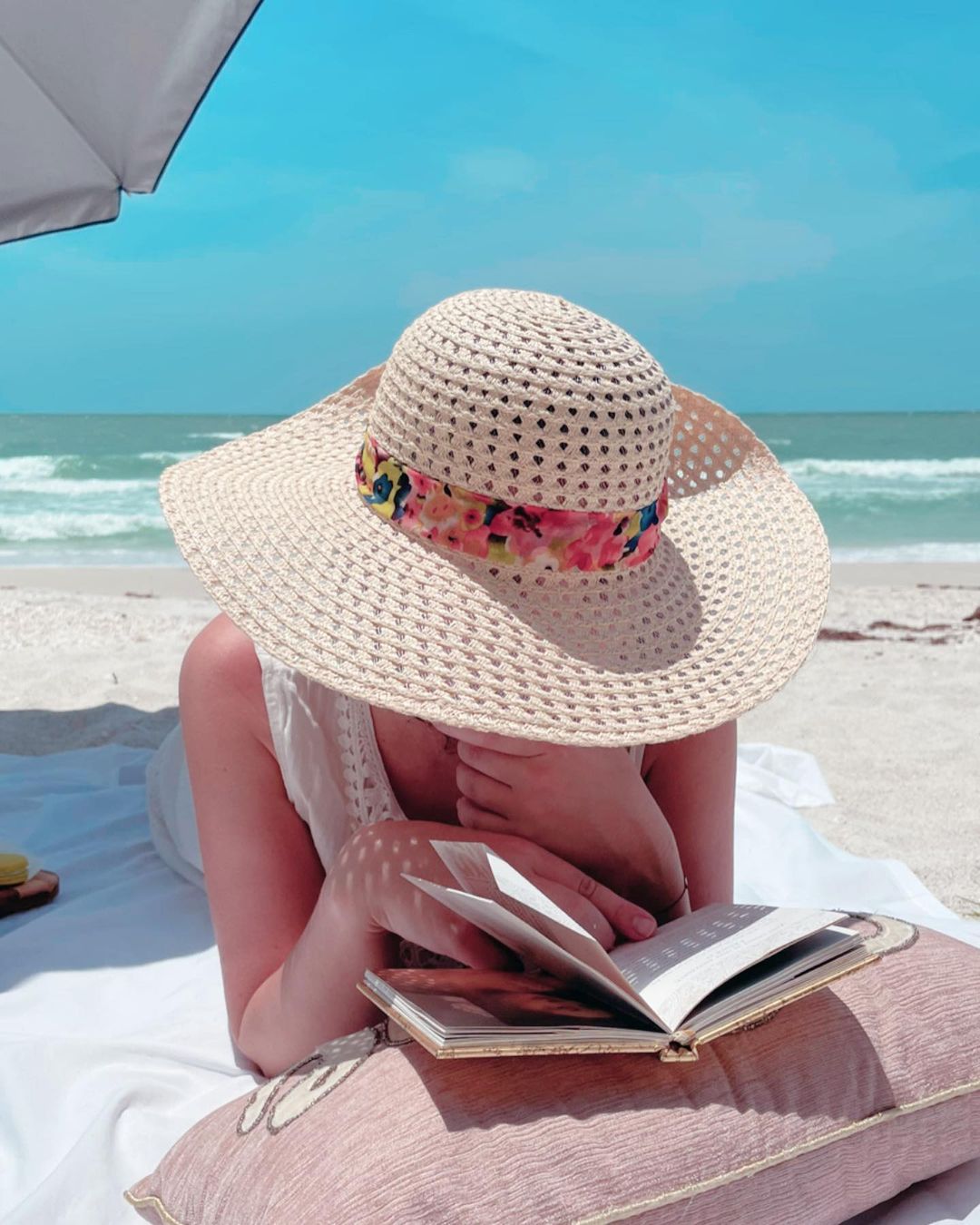Visit Fort Myers Facebook ad: The Fort Myers area is one of those…
