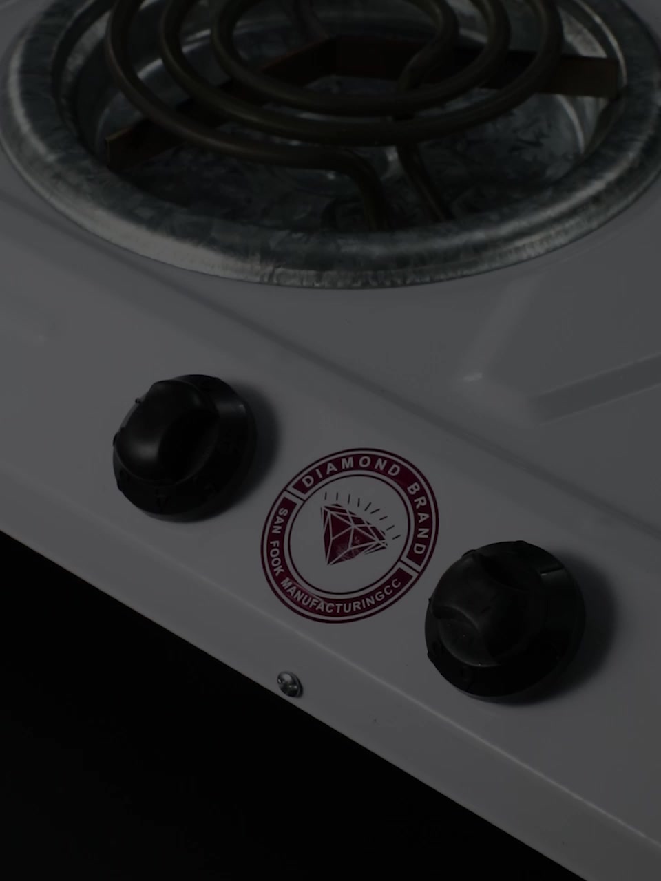 Diamond Brand Facebook ad: EXCLUSIVE SNEAK PEEK ALERT!